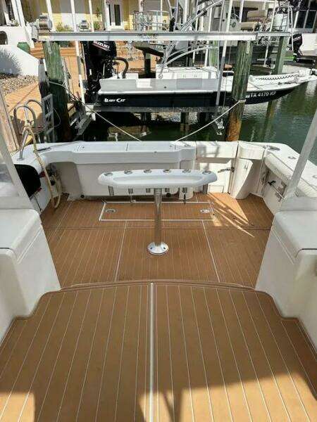 2002 Luhrs Express 36