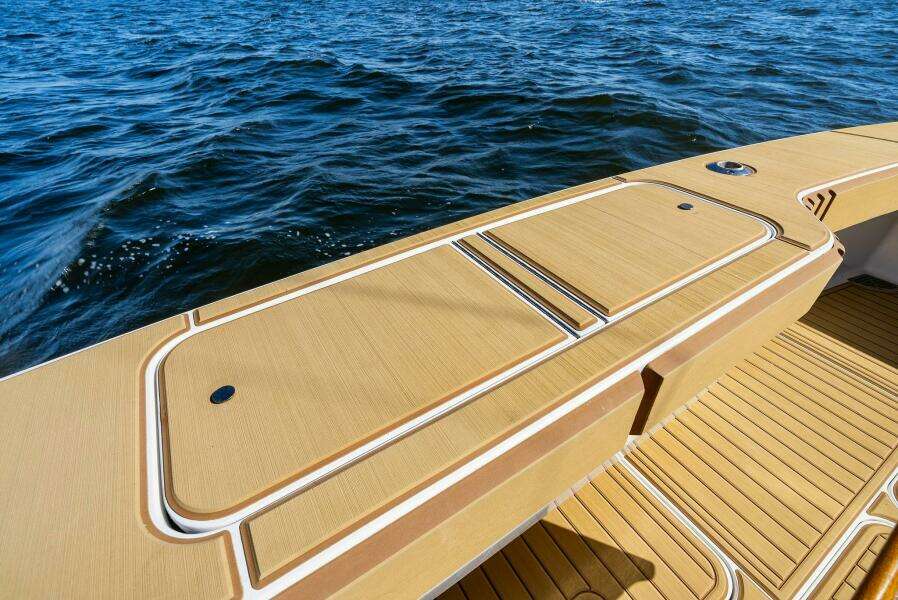 2002 Viking 65 Convertible 'Cajun Queen'