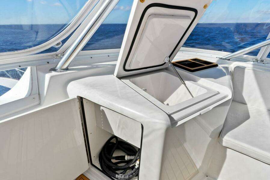 2002 Viking 65 Convertible 'Cajun Queen'