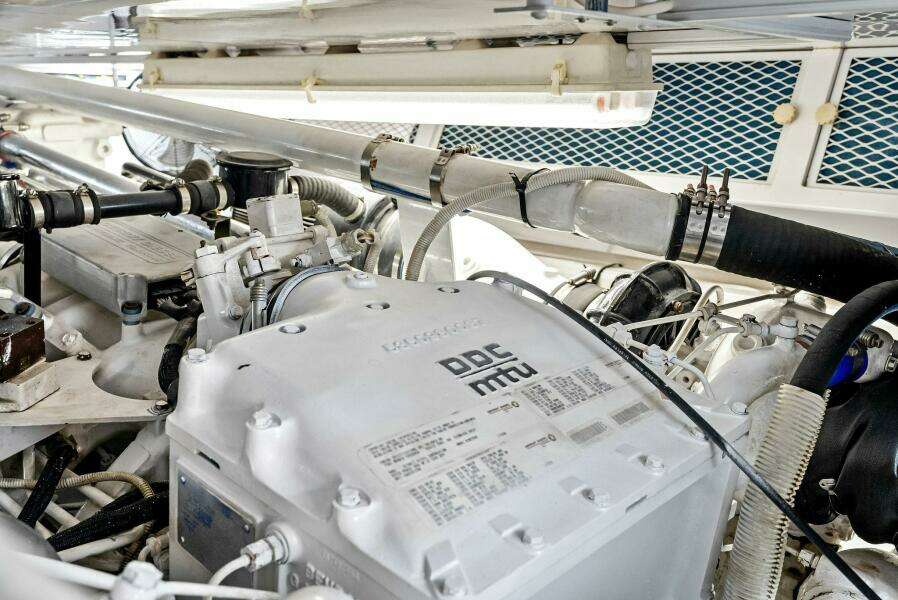 2002 Viking 65 Convertible 'Cajun Queen'