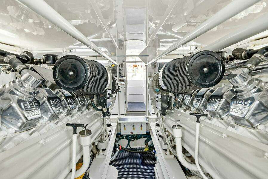 2002 Viking 65 Convertible 'Cajun Queen'