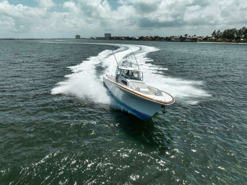 2024 Front Runner 47 CC