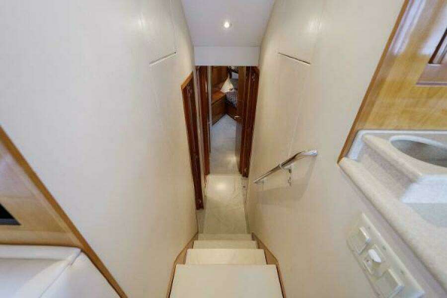 Hatteras 50 Tide Up II - Stairway