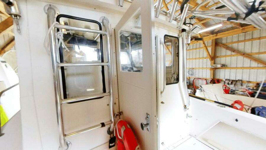 2009 McKee Craft Pilothouse 28