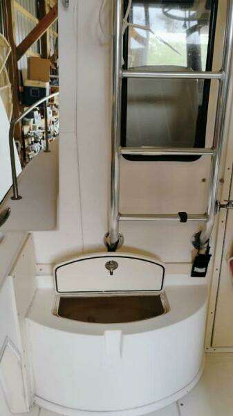 2009 McKee Craft Pilothouse 28