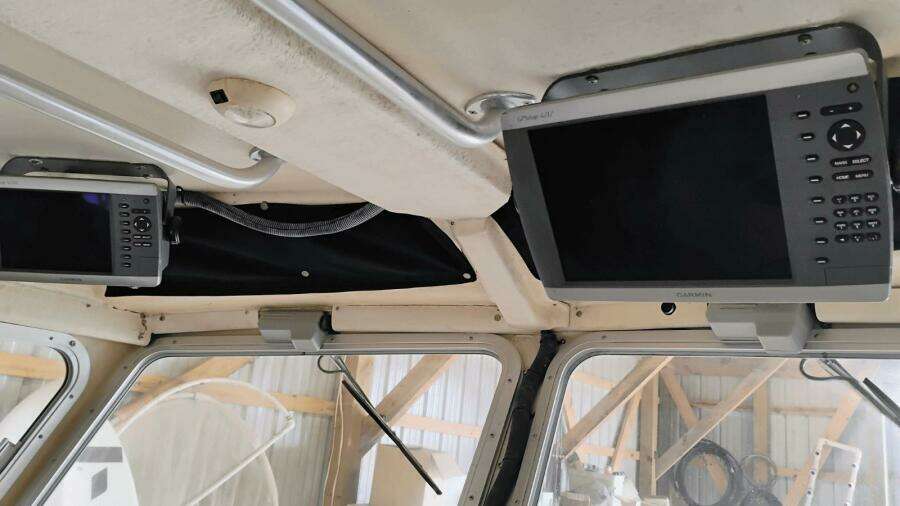 2009 McKee Craft Pilothouse 28