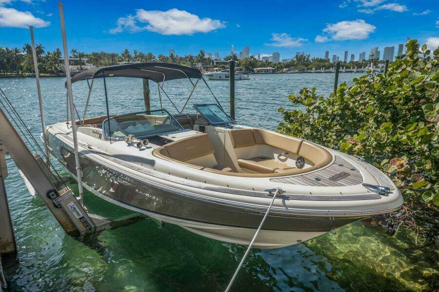 2013 Chris-Craft Launch 32