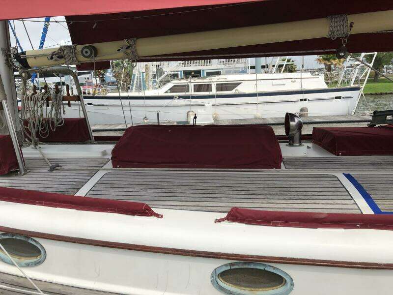 HC 43 Irreversible Cabin Top Teak