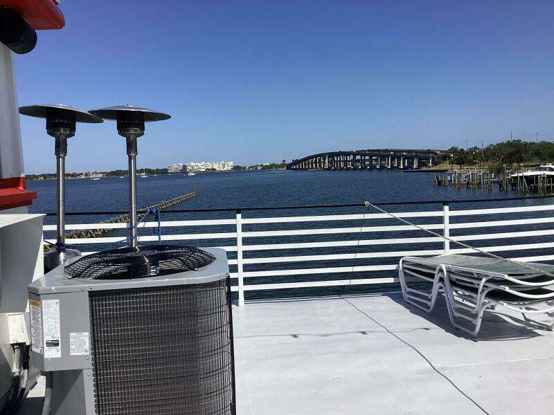 1984 Custom Vinette 99 Paddle Wheel