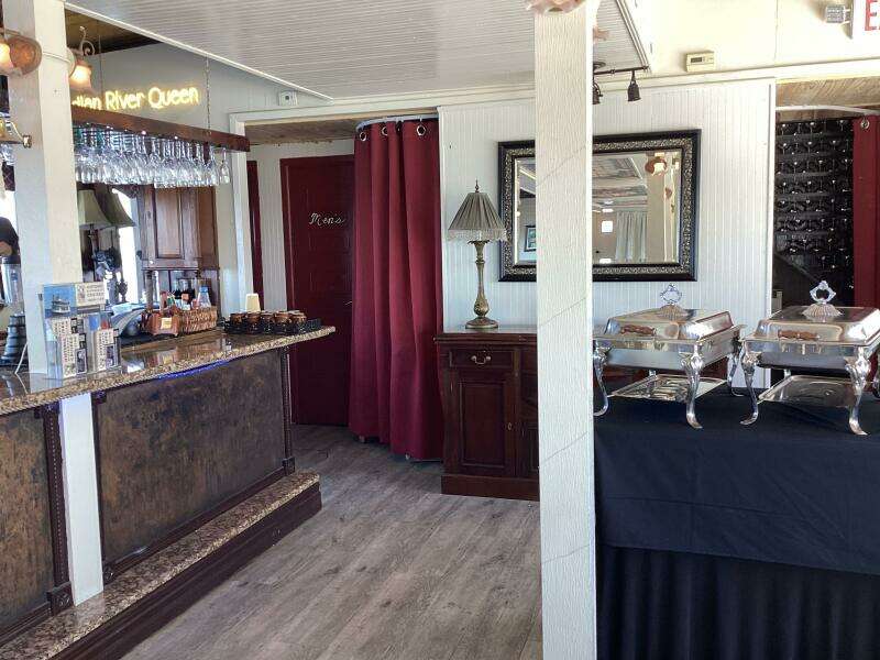 1984 Custom Vinette 99 Paddle Wheel