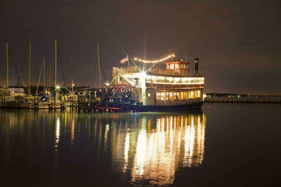 1984 Custom Vinette 99 Paddle Wheel