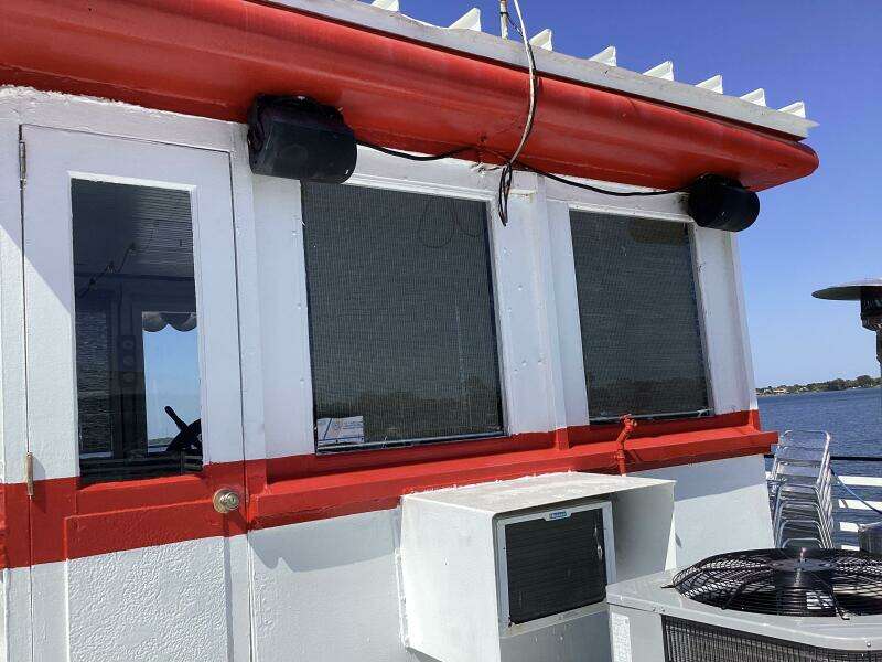 1984 Custom Vinette 99 Paddle Wheel