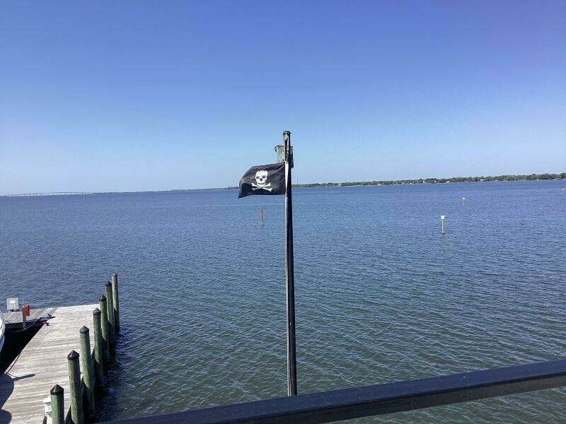 1984 Custom Vinette 99 Paddle Wheel