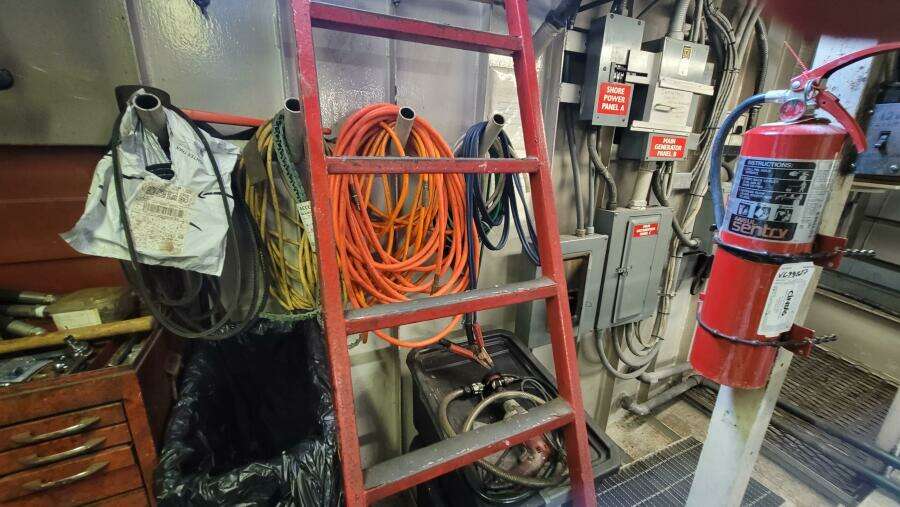 1984 Custom Vinette 99 Paddle Wheel