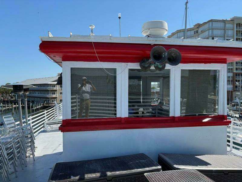 1984 Custom Vinette 99 Paddle Wheel