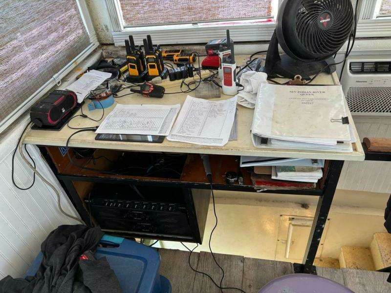 1984 Custom Vinette 99 Paddle Wheel