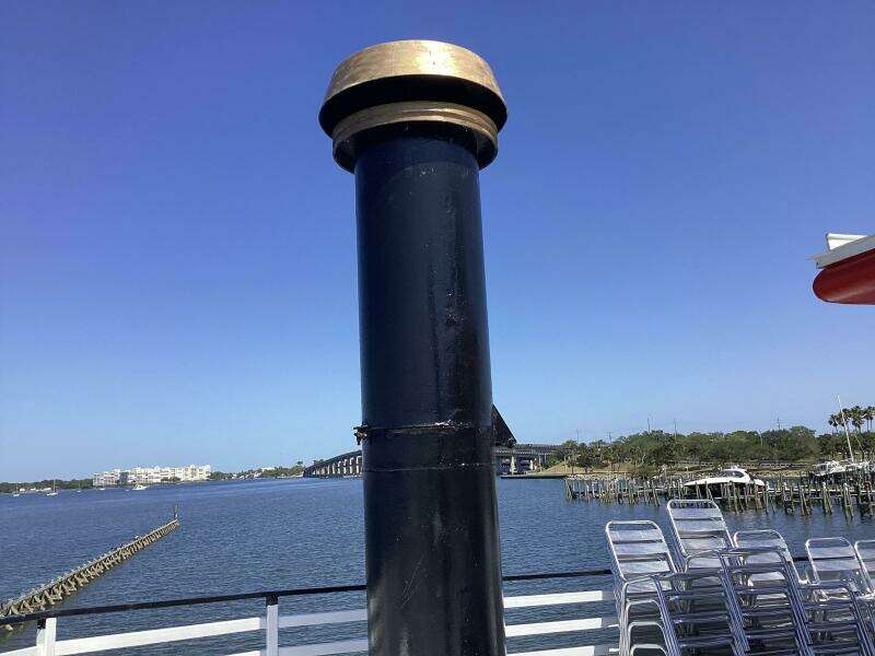 1984 Custom Vinette 99 Paddle Wheel