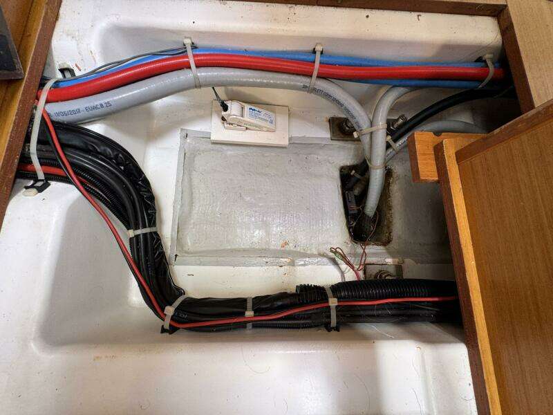 2018 Jeanneau Sun Odyssey 389