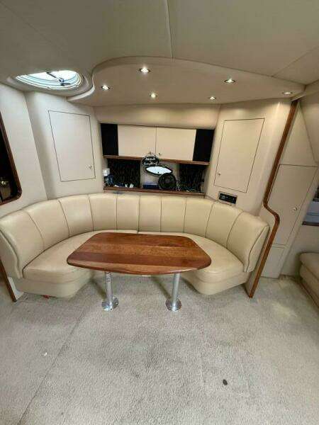 2001 Cruisers 3672 Express