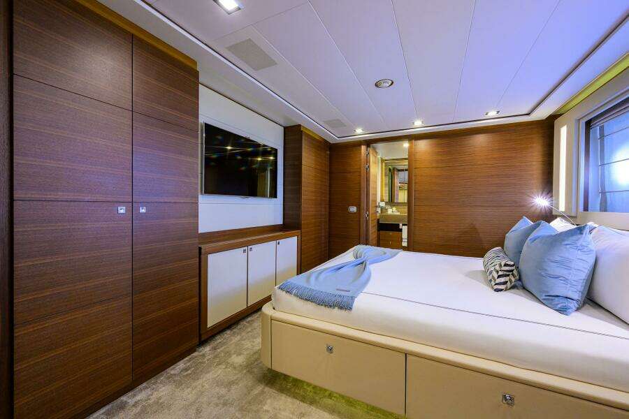 Guest Stateroom - Lower Port