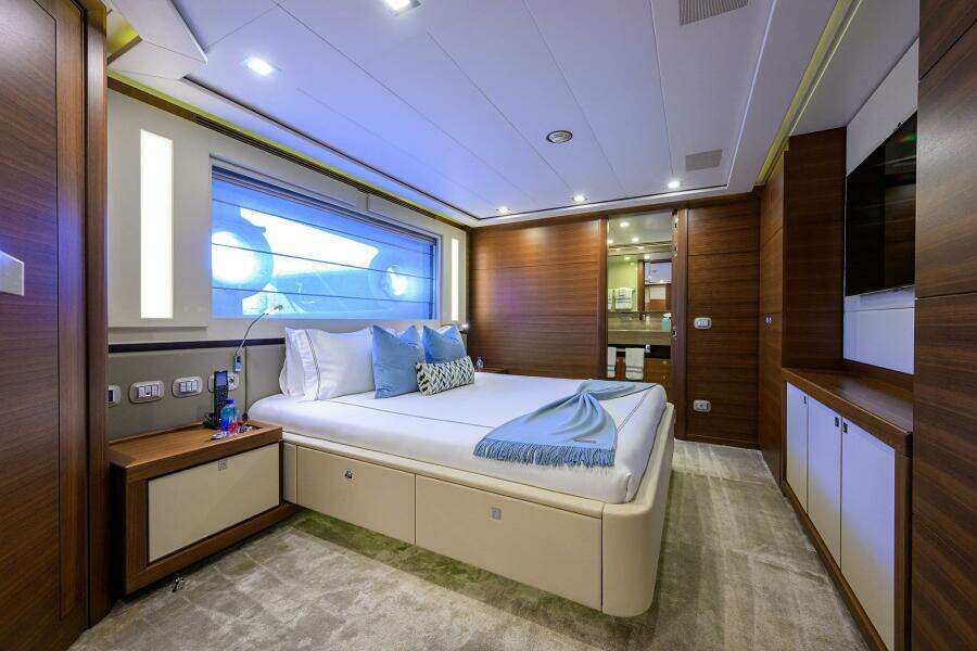 Guest Stateroom - Forward Port