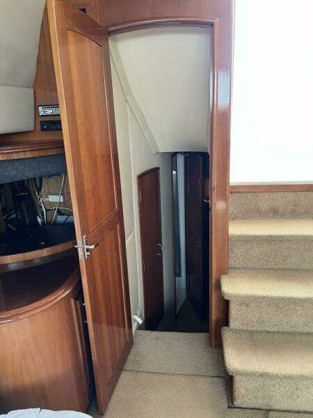 Master stateroom entry