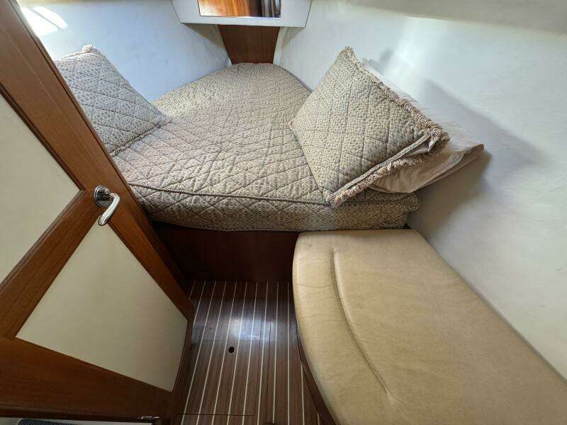 2007 Hunter Deck Salon