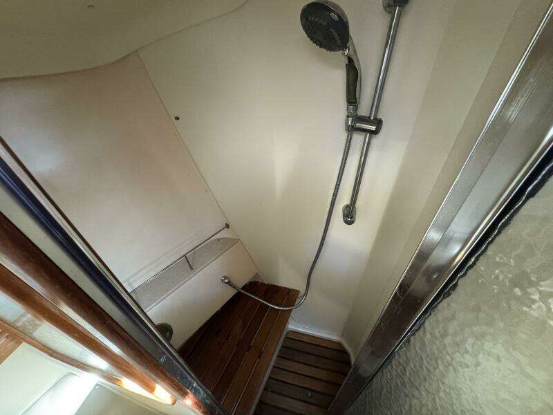 2007 Hunter Deck Salon