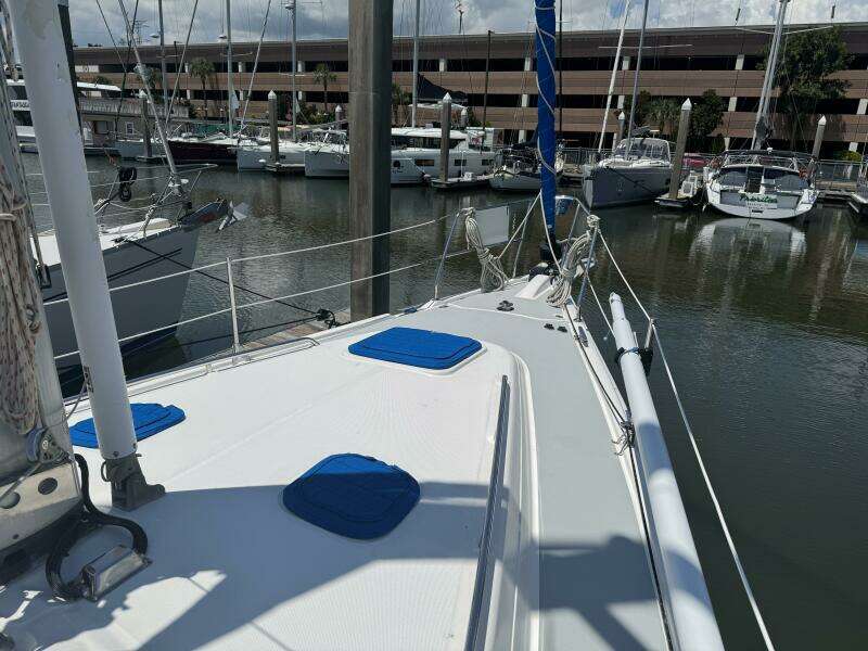 2007 Hunter Deck Salon