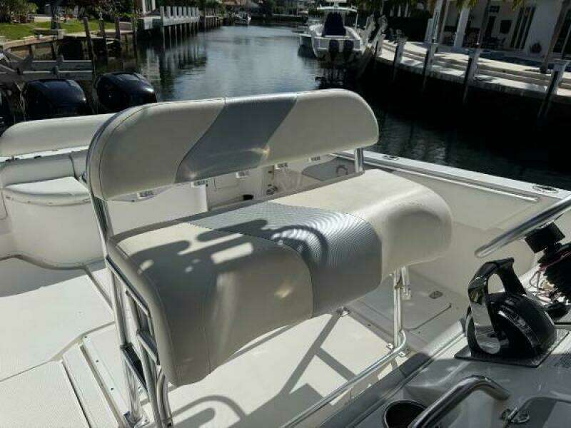 2008 Fountain 34 Center Consoles