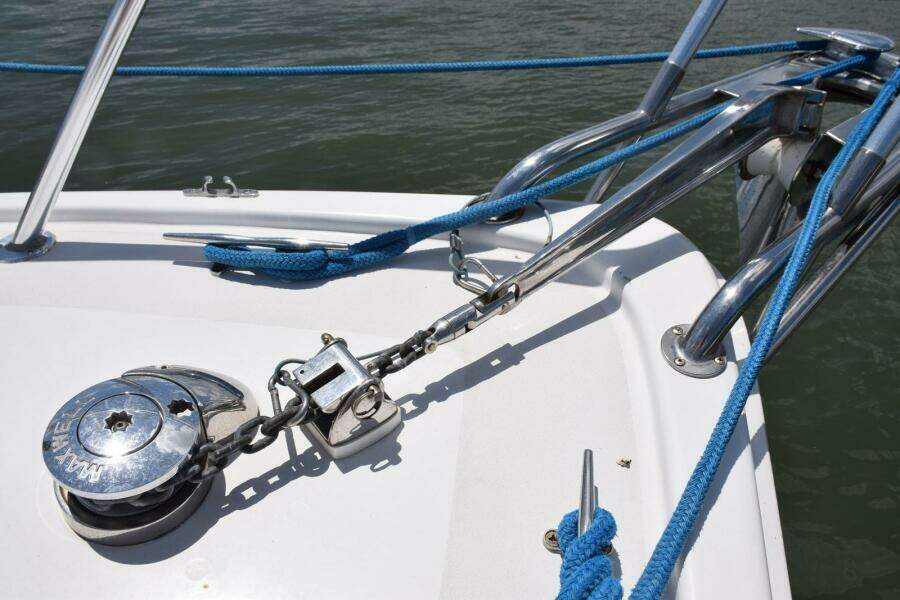 Electric Windlass With Mounted Stainless Anchor