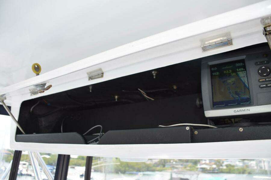 Overhead Electronics Box With Backup Garmin