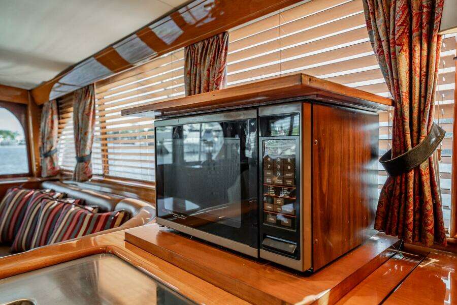 1983 Rybovich 55 Convertible