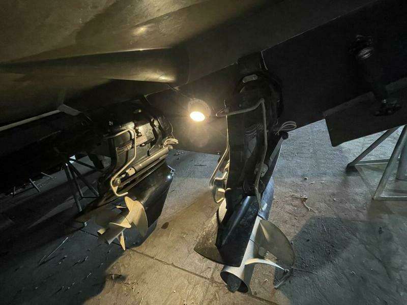 2013 Rinker 310 Express Cruiser