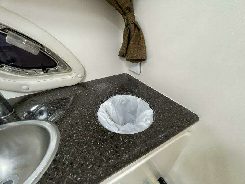 2013 Rinker 310 Express Cruiser