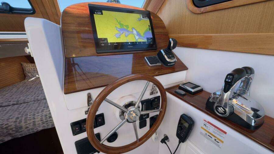 2022 True North 34 Outboard Express