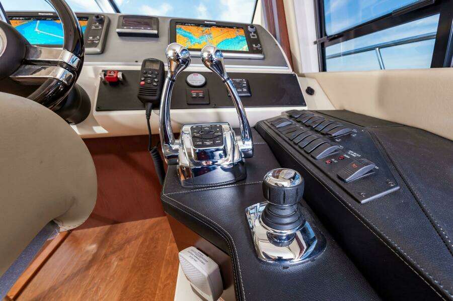 2015 Sea Ray 510 Fly