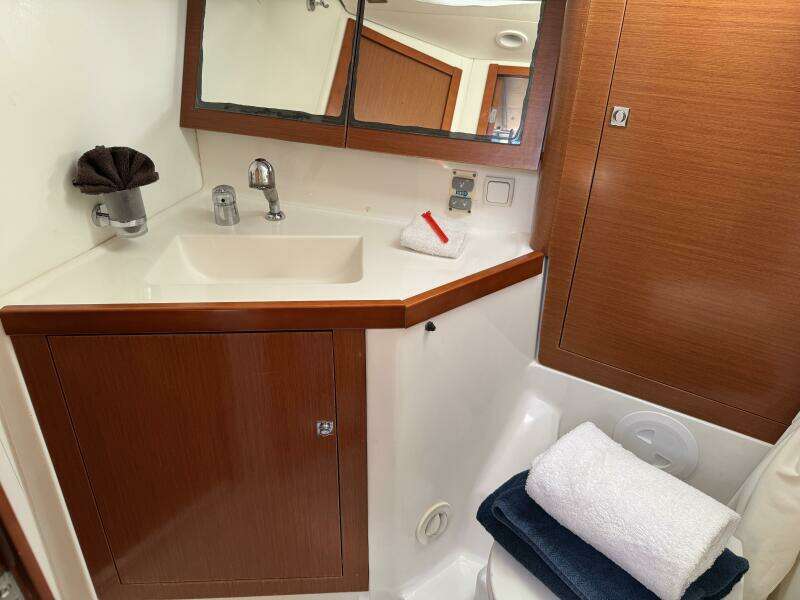 2016 Beneteau Oceanis 45