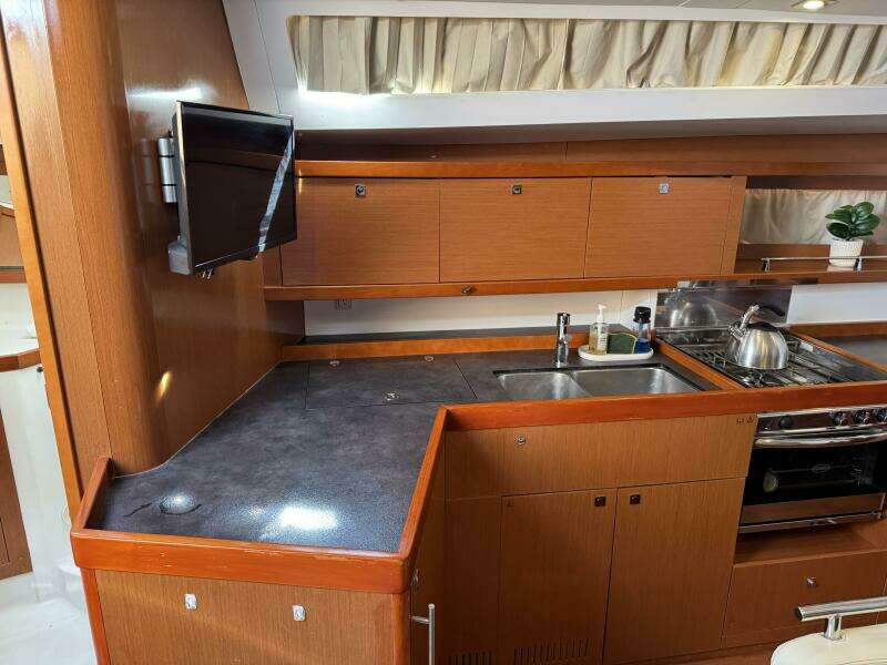 2016 Beneteau Oceanis 45