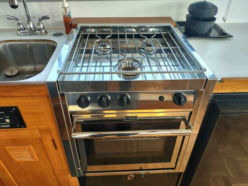 1981 Cheoy Lee 35 Sedan Trawler