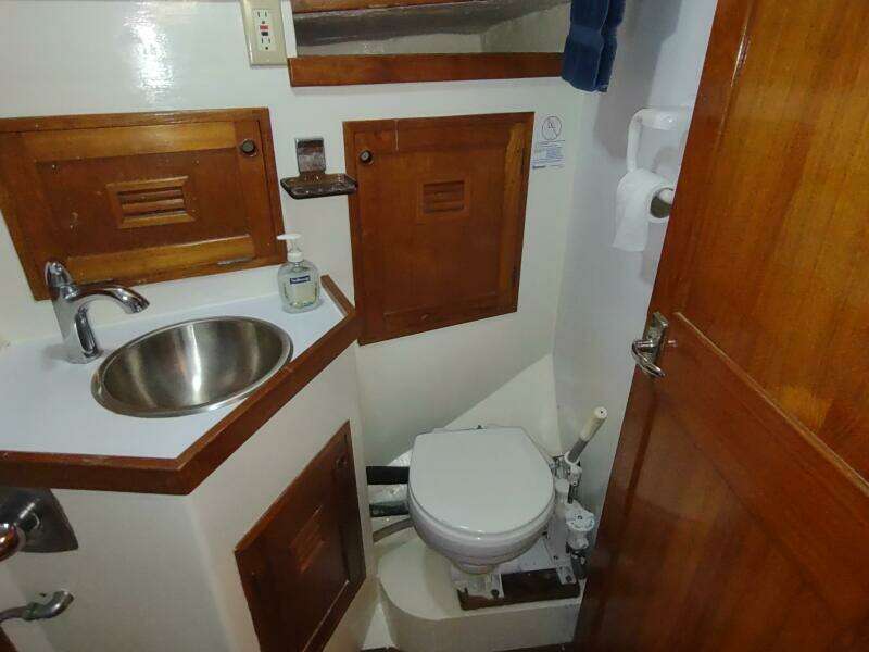 1981 Cheoy Lee 35 Sedan Trawler