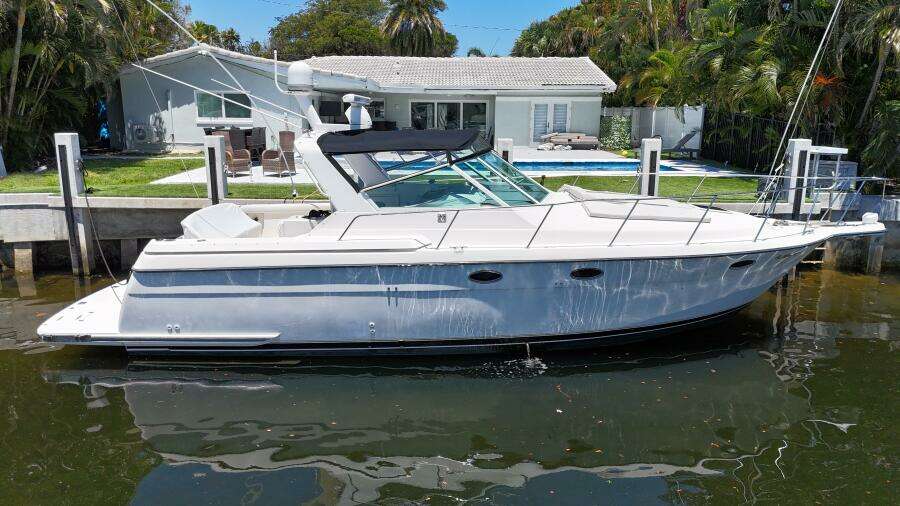 1998 Tiara Yachts 3500 Express