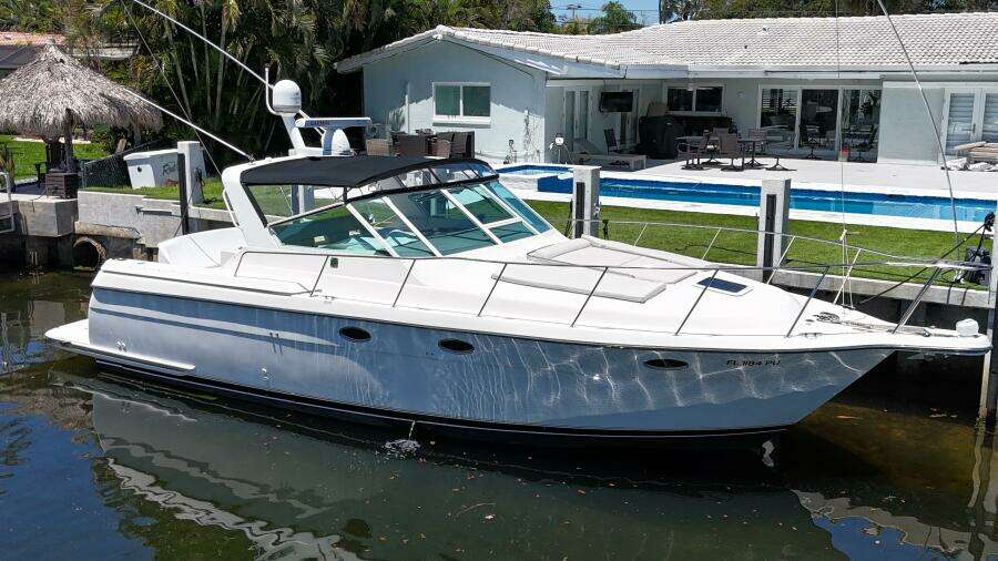 1998 Tiara Yachts 3500 Express