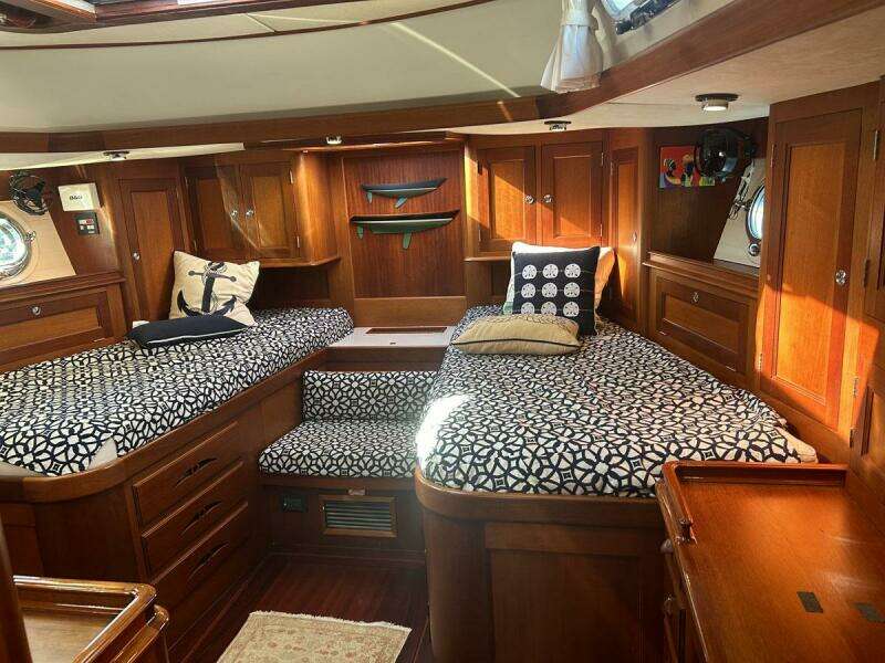 Lyman-Morse 65 PH Sloop, 2000 