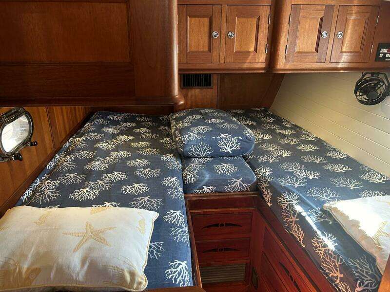 Lyman-Morse 65 PH Sloop, 2000 