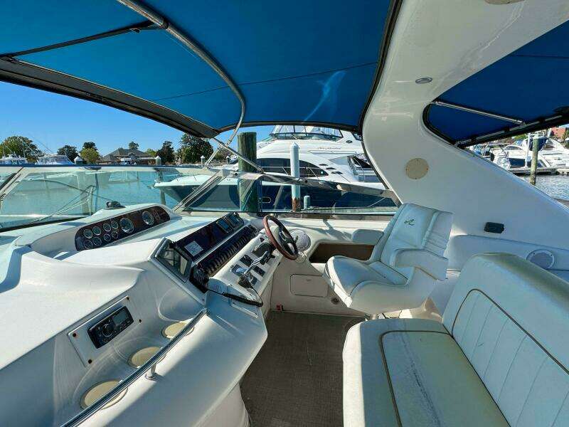 1997 Sea Ray 450 Sundancer