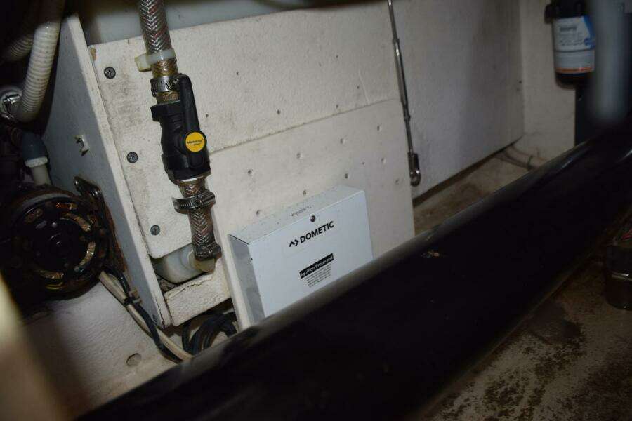 Dometic Reverse Cycle A/C  