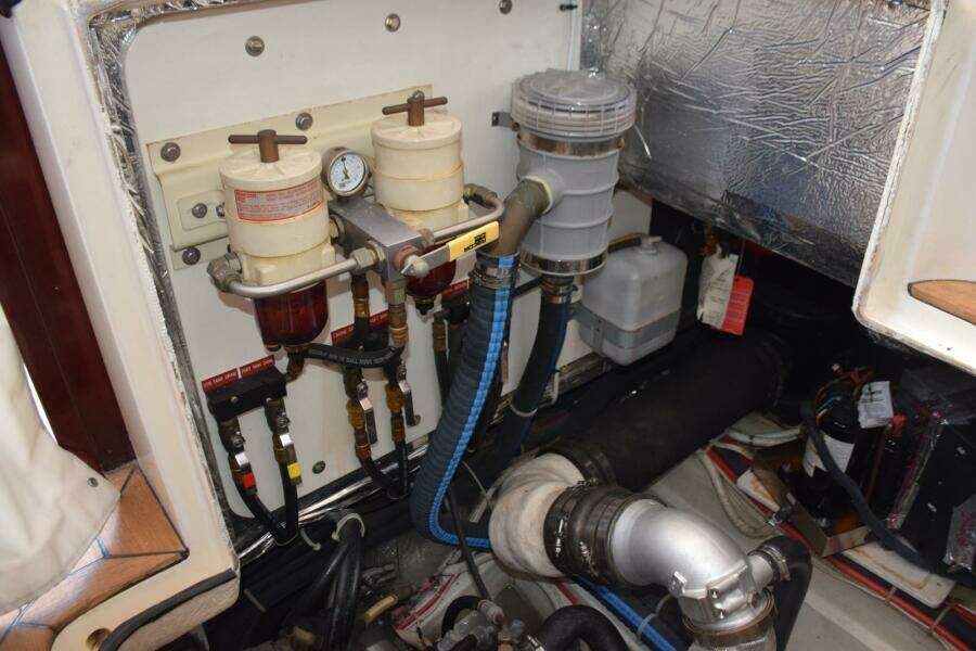 Dual Racor Filters, Fuel Manifold  