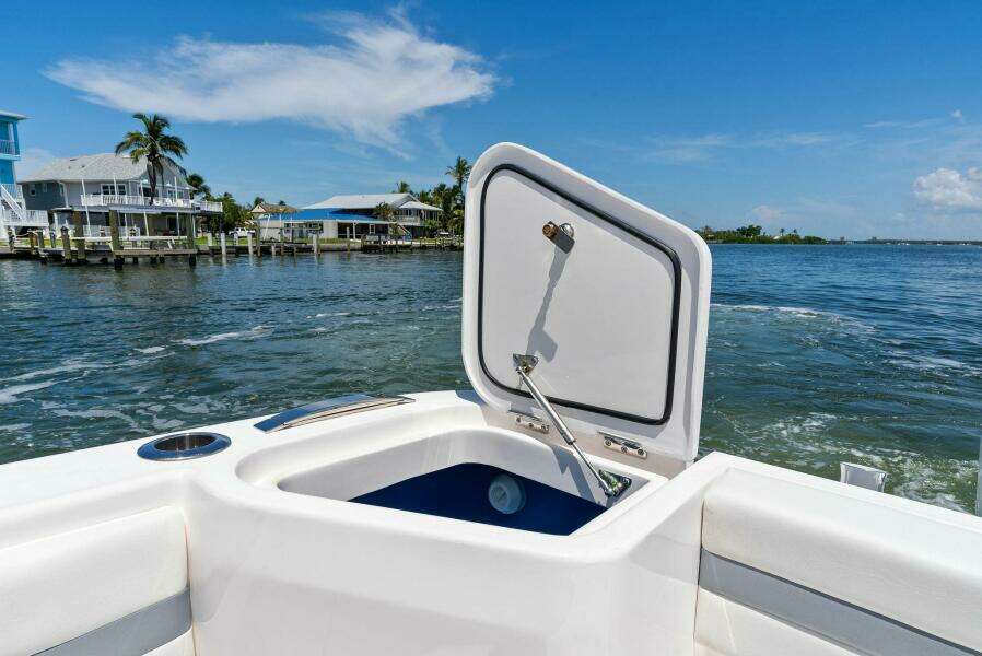 2022 Intrepid 438 Evolution