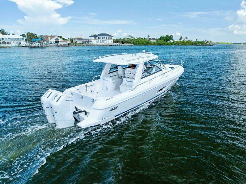 2022 Intrepid 438 Evolution